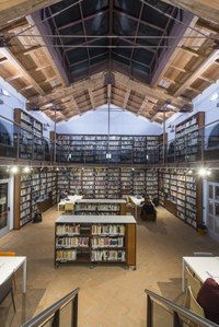 Una targa in memoria del professore russiano Vincenzo Patuelli